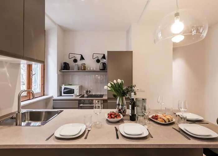 The Rent - Gracious Near Castel Sant'angelo Apartment